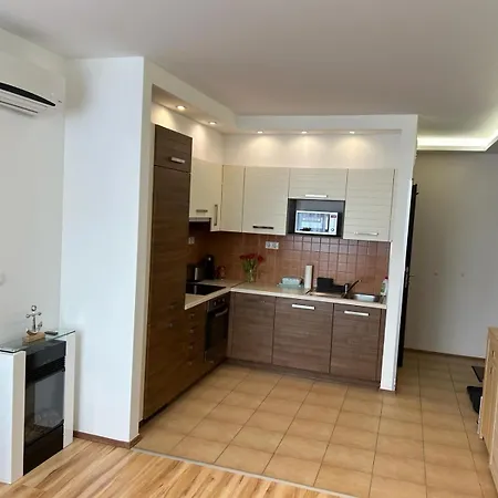 Luca Apartment Zamardi