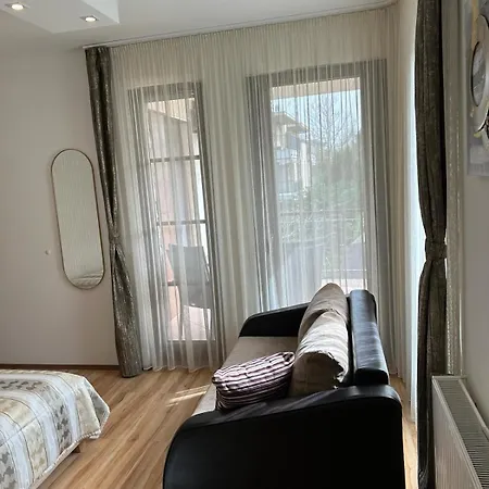Luca Apartament *